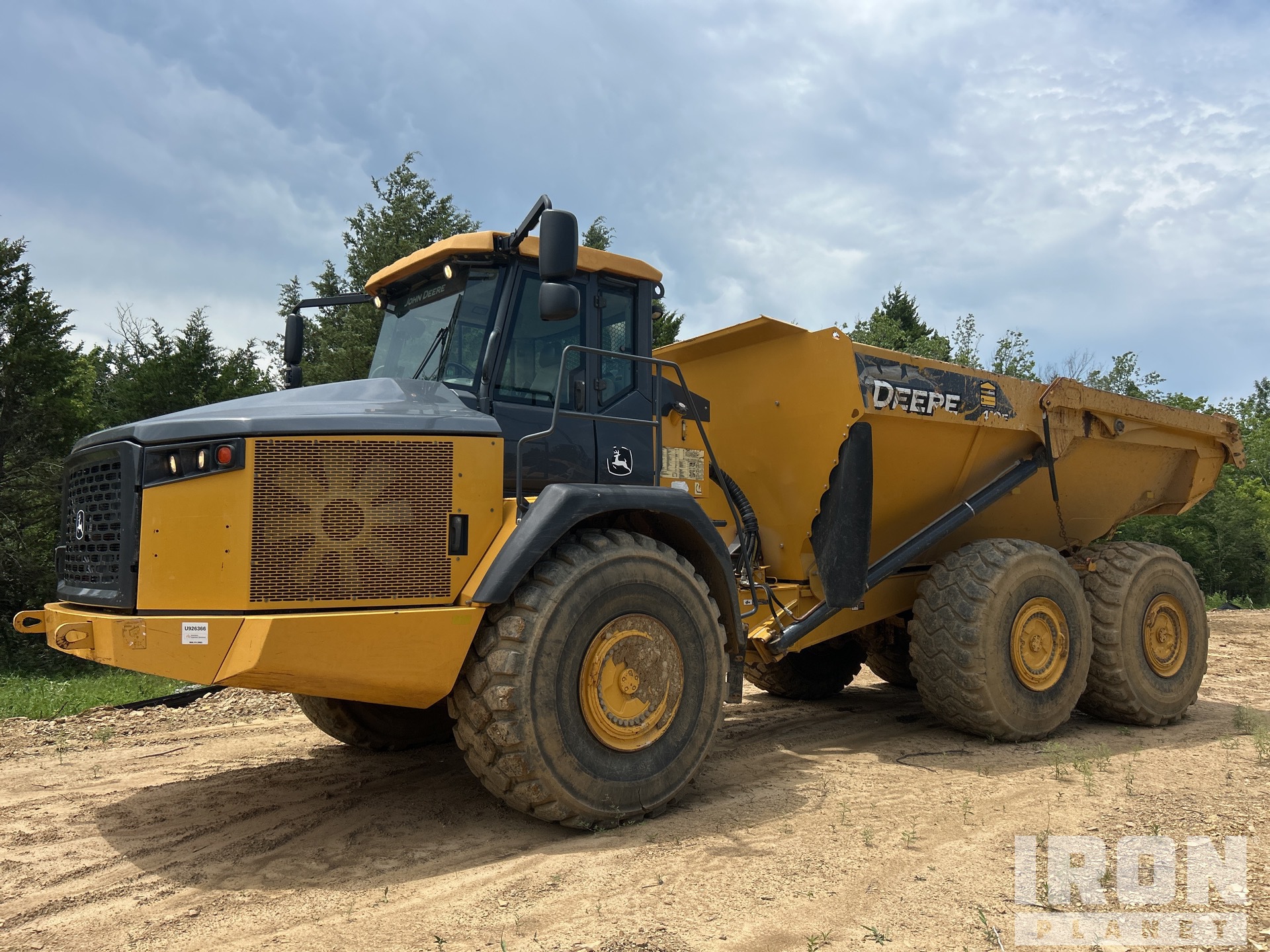 2016 John Deere 410E Articulated Dump Truck in Jenks, Oklahoma