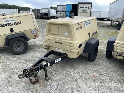 2022 Doosan P250/MHP185WDO-T4F 250 cfm Mobile Compresor de aire
