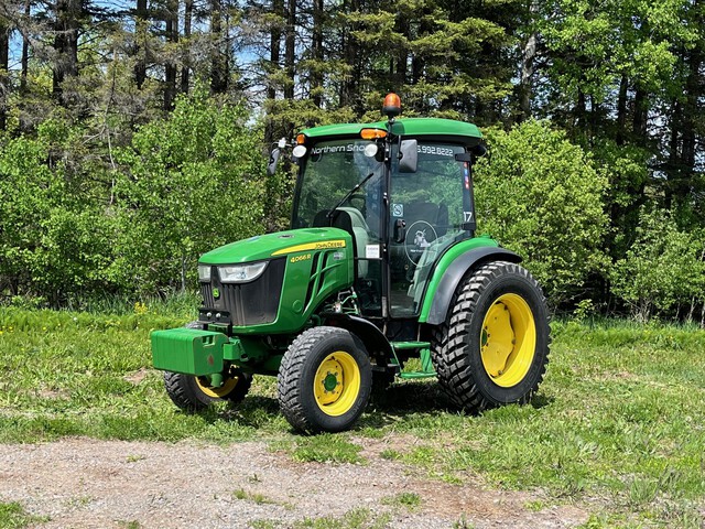 2022 John Deere 4066R 4WD Tractor