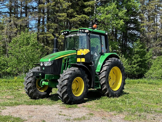 2021 John Deere 6110M 4WD Tractor