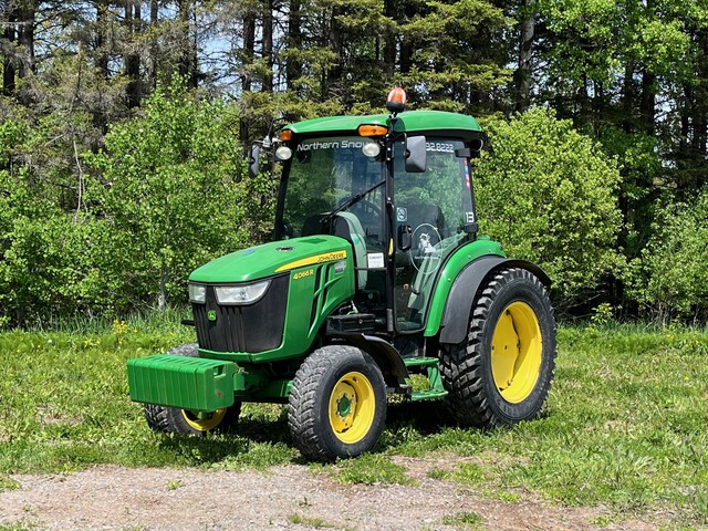 2019 John Deere 4066R 4WD Tractor
