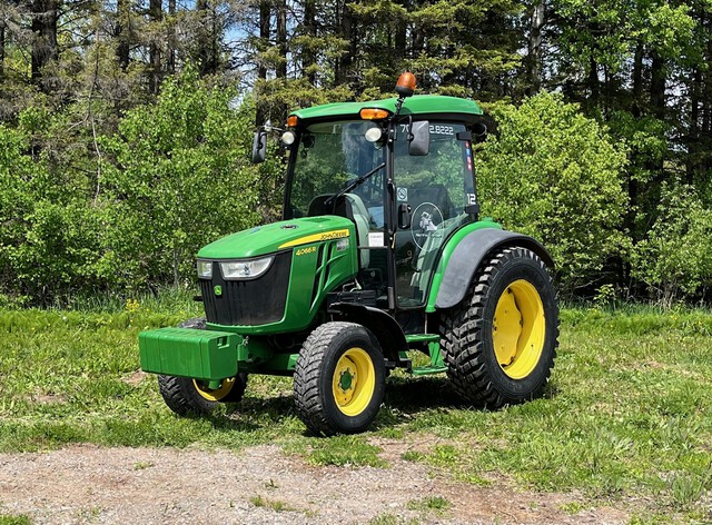 2019 John Deere 4066R 4WD Tractor