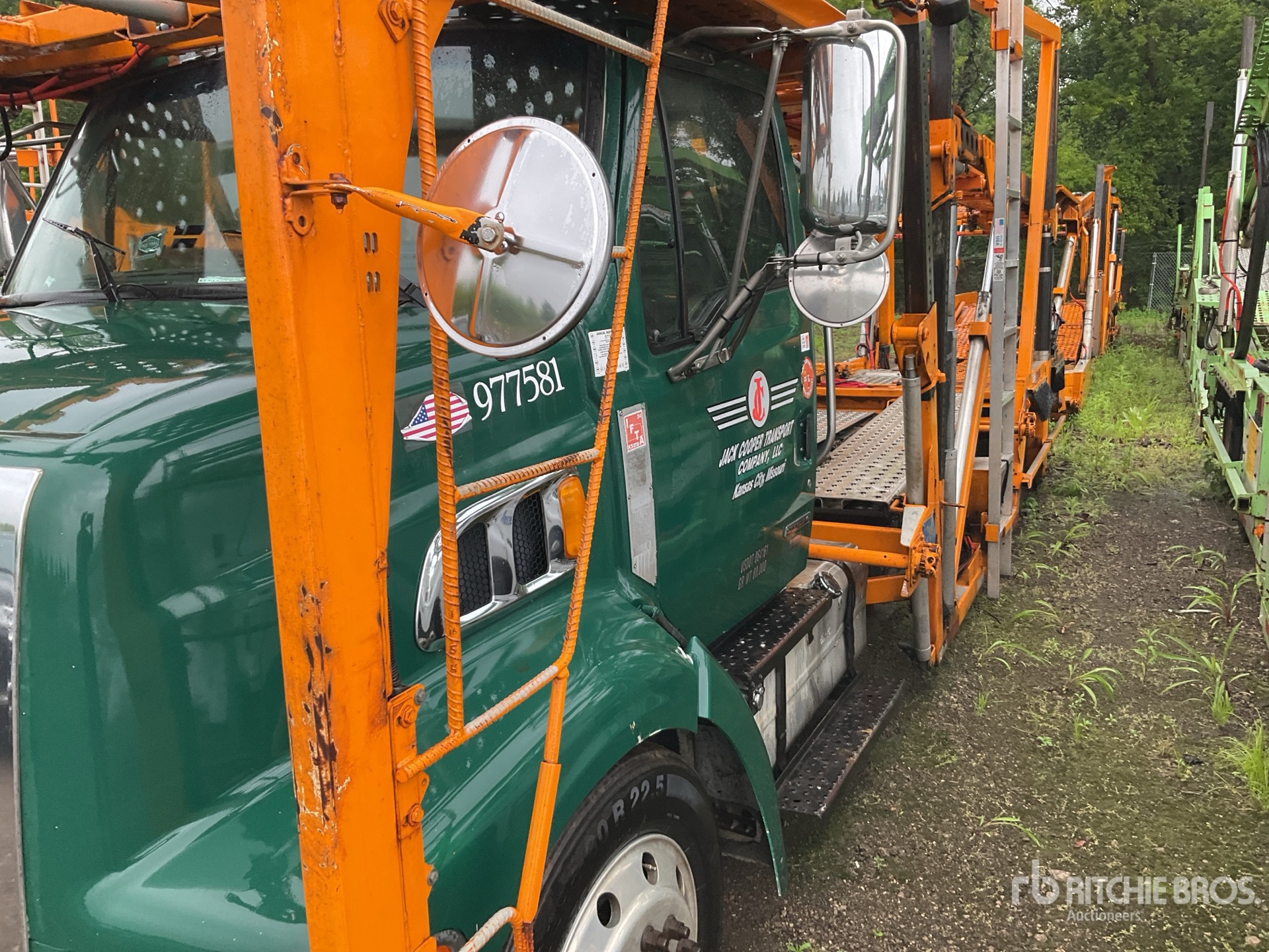 2007 Sterling LT9500 6x4 Camión portavehiculos