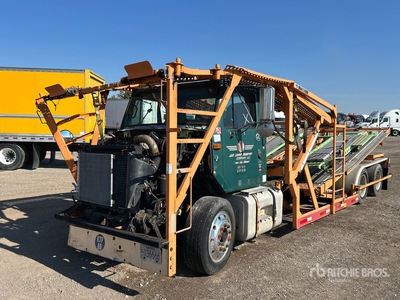 1998 International 8100 6x4 Camion transporteur de Voitures (Inoperable)