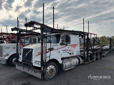2014 Volvo VAH 6x4 Sleeper Car Carrier Truck (Inoperable)