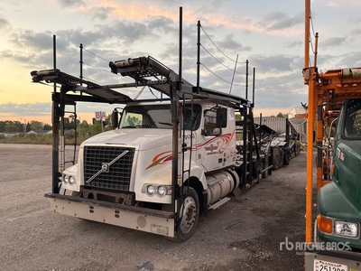 2014 Volvo VAH 6x4 Sleeper Car Carrier Truck (Inoperable)