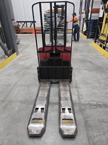 2013 Raymond 8410 Electric Pallet Jack
