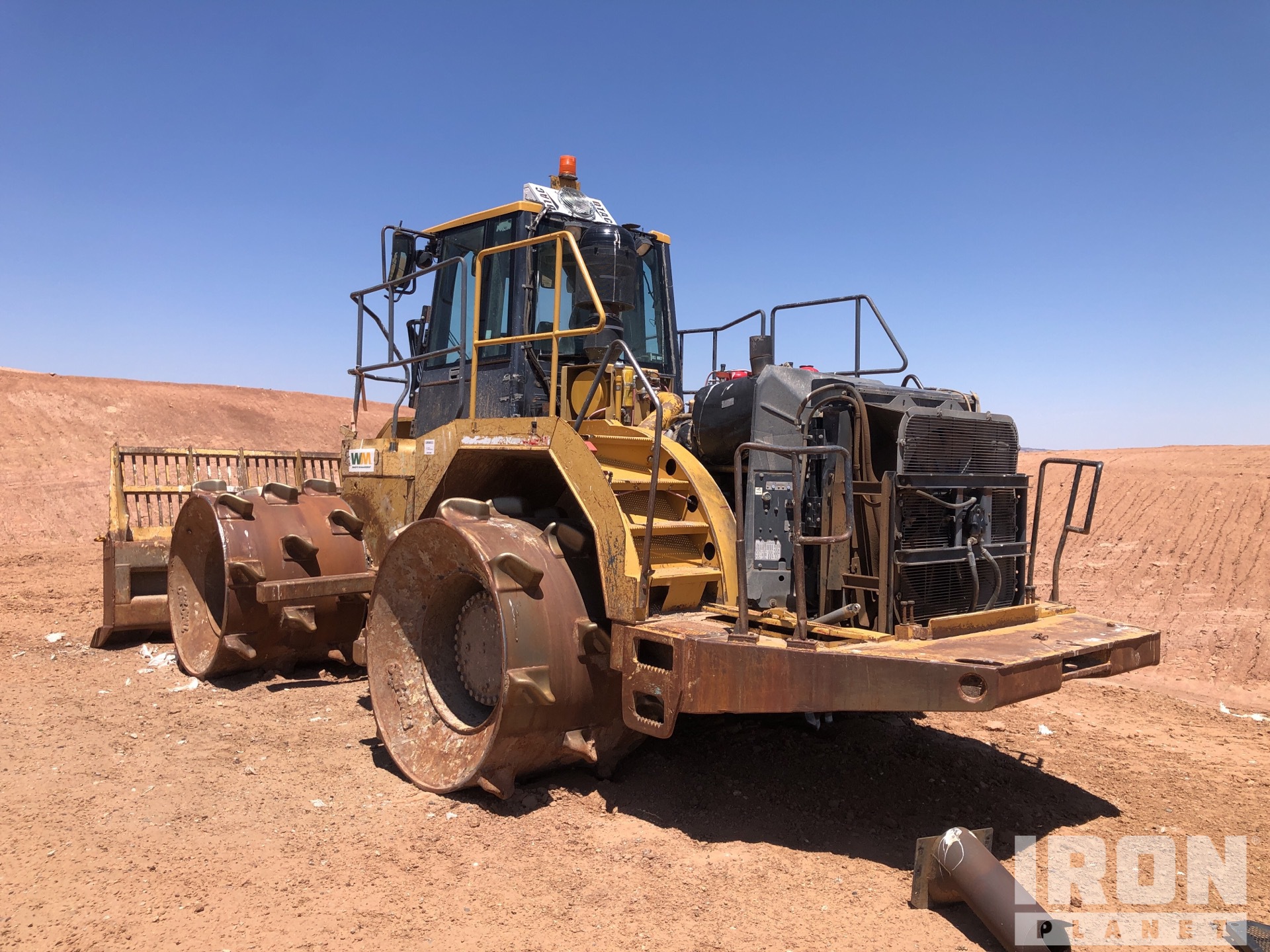 Aiキャロル コレット / Culvers Farm 1982 1999 Cat 826G Landfill Compactor in Los Lunas, New Mexico