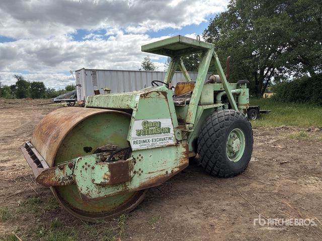 1970 Raygo Rustler Smooth Drum Compactor (Inoperable) | Ritchie Bros ...