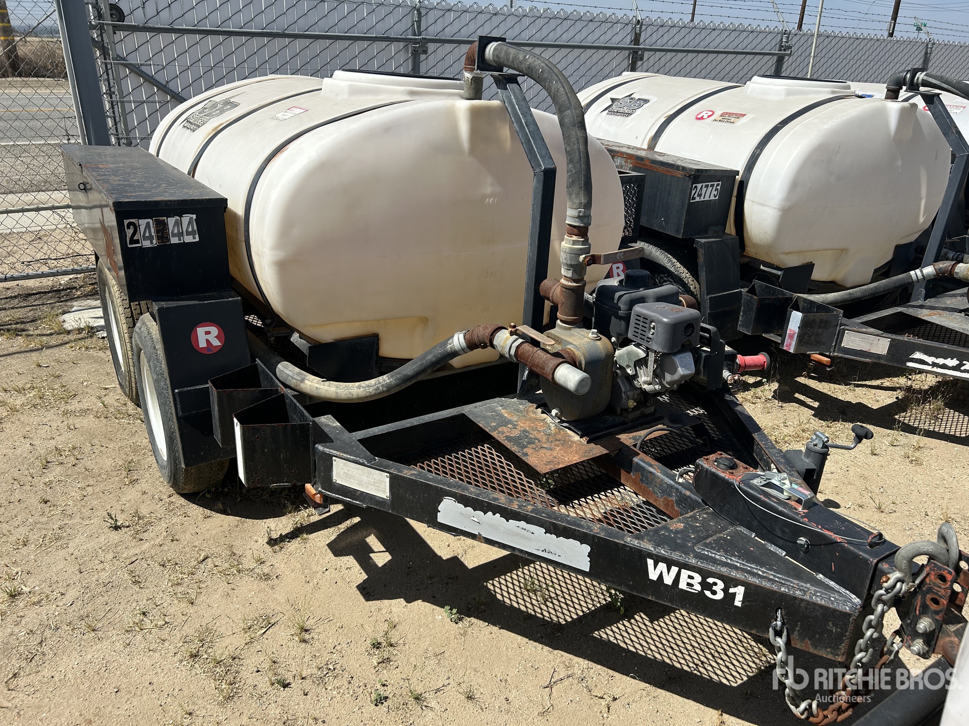 2013 Brock's Trailers 500 Gal T/A Przyczepa do przewozu wody