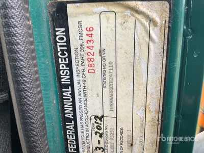 2000 International 8100 6x4 Car Carrier Truck (Inoperable)