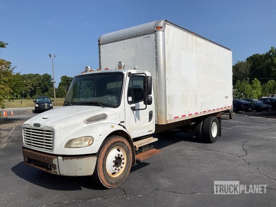 2005 FREIGHTLINER M2 106 4x2 Furgoneta caja cerrada