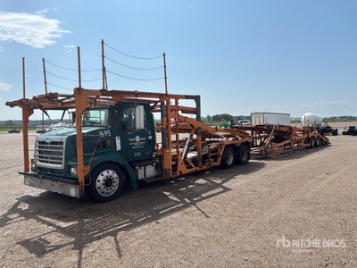 2006 Sterling LT9500 6x4 Camión portavehiculos (Inoperable)