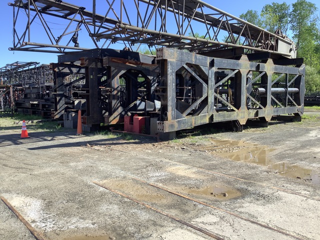 Quantity of (6) External Hydraulic Climbing Tower Crane Quantity of (6) External Hydraulic Climbing Tower Crane