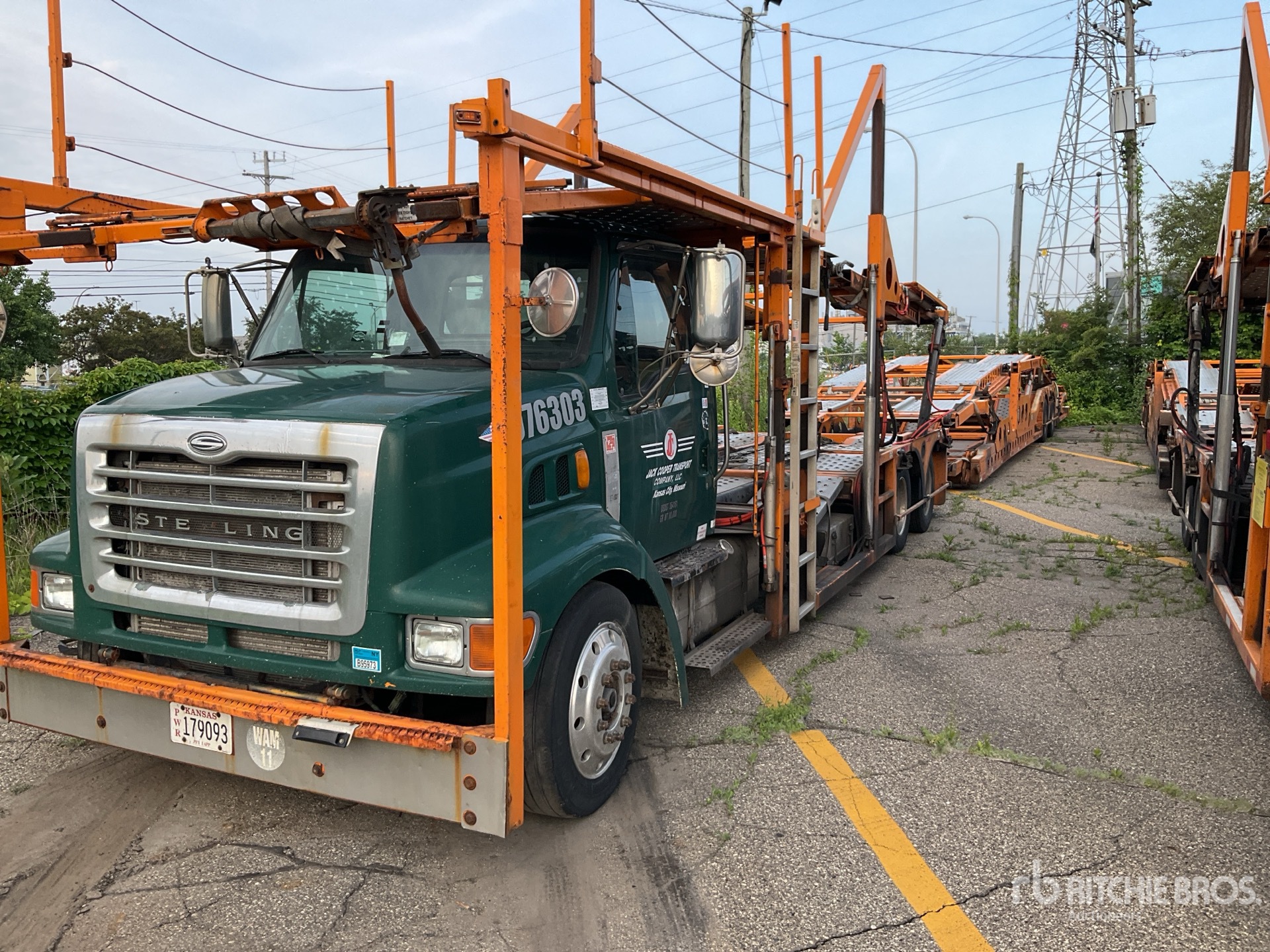 2007 Sterling LT9500 6x4 Camión portavehiculos