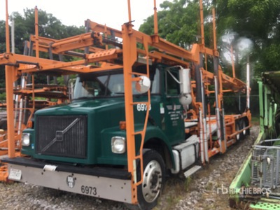 2000 Volvo WAH Car Carrier Truck