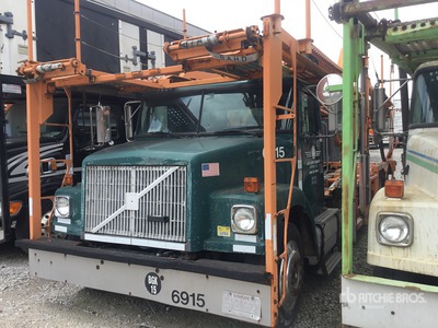 2000 Volvo WAH Car Carrier Truck (Inoperable)