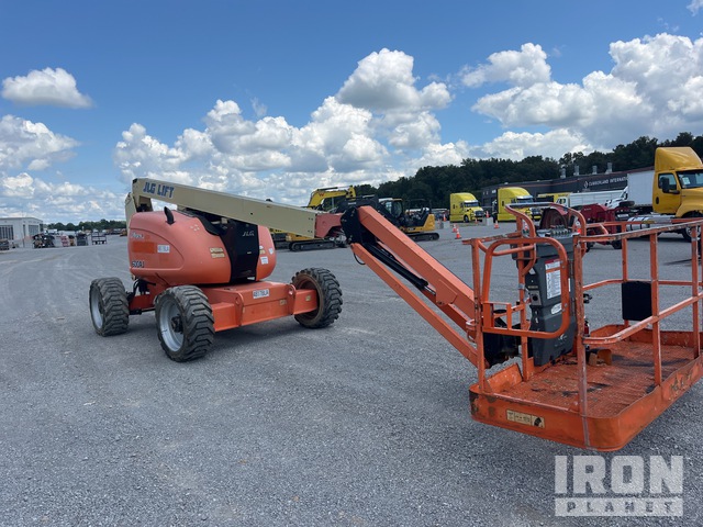 ELEVADOR ARTICULADO 2013 JLG 4WD 600AJ