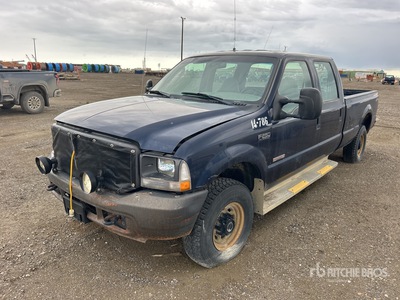 2004 Ford F-250 XL 4x4 Crew Cab Pickup