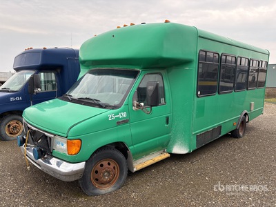 2007 Ford E-450 Econoline 4x2 24-Seat Mini Bus