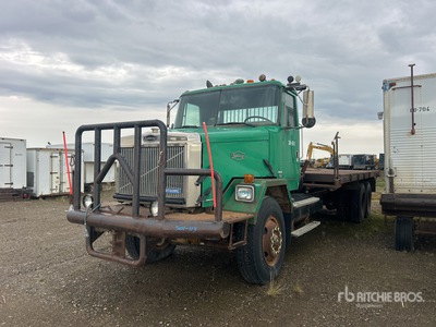 1993 White/GMC ACL 6x4 Winch Truck