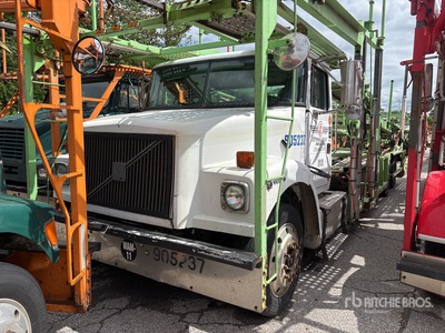 2001 Volvo WAH 6x4 Car Carrier Truck (Inoperable)