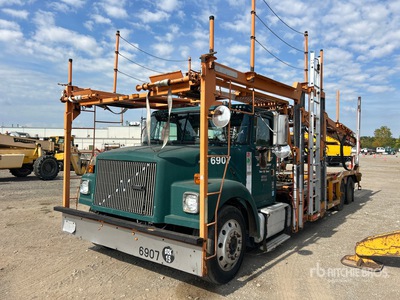 2001 Volvo WAH 6x4 شاحنة نقل سيارات (Inoperable)
