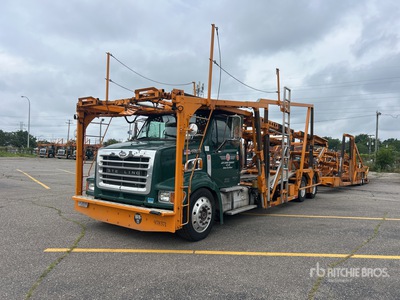 2009 Sterling LT9500 6x4 Camión portavehiculos
