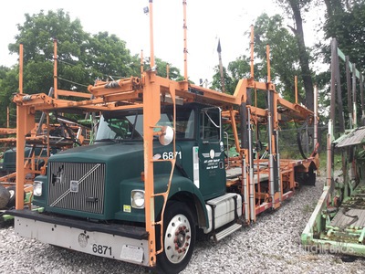 2001 Volvo WAH Camion transporteur de voitures (Inoperable)