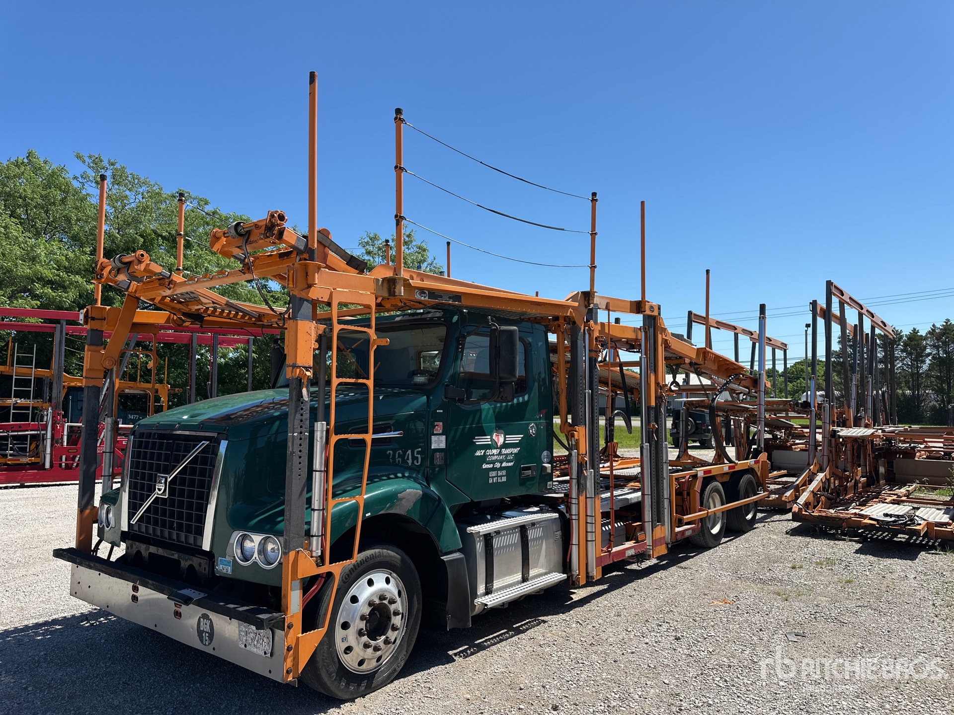 2014 Volvo VAH Car Carrier Truck