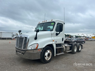 2015 Freightliner Cascadia 125 6x4 T/A Day Cab Truck Tractor