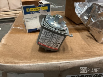 (27) Badger Truck 2PYA3 Pressure Switches