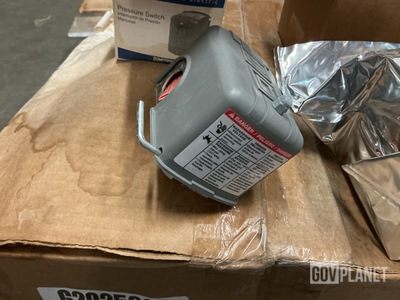 (27) Badger Truck 2PYA3 Pressure Switches