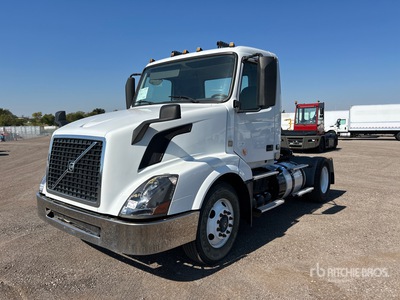 2016 Volvo VNL42 4x2 Cabeza Tractora Cabina Corta