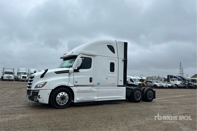 2023 Freightliner Cascadia 126 6x4 تراكتور شاحنة كابينة النوم (ثنائية المحور)