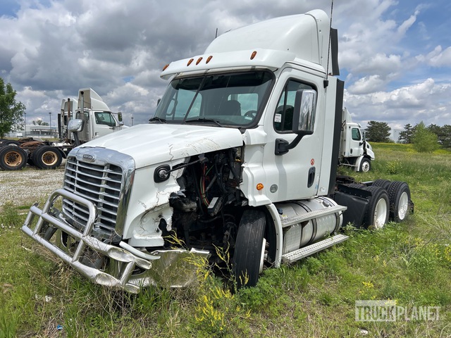 CAMIóN 2016 FREIGHTLINER