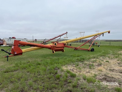1997 Westfield MK 130-71 13 in x 71 ft Swing Grain Auger