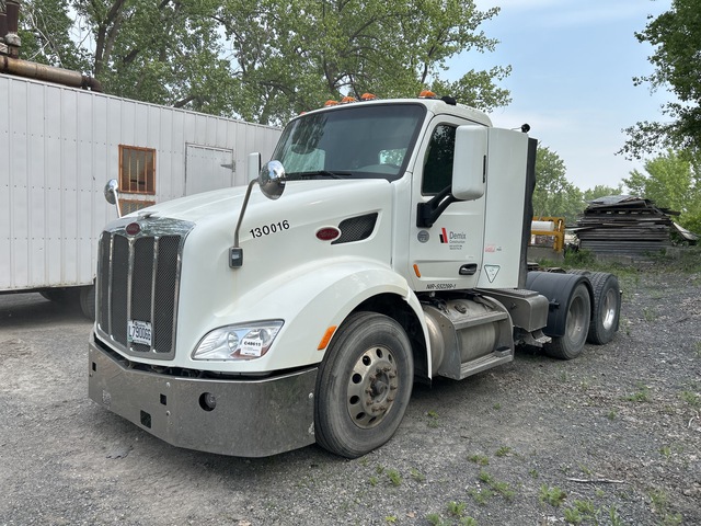 2013 Peterbilt 579 6x4 T/A Day Cab Truck Tractor