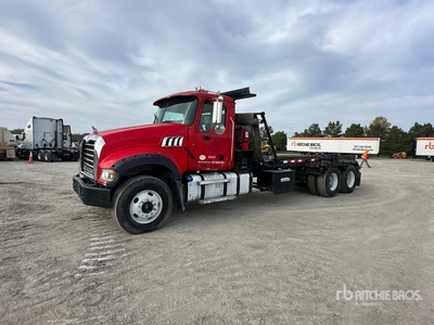 2013 Mack GU713 6x4 Roll-Off Truck