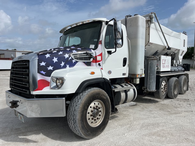 2021 Freightliner 114SD 8x4 Volumetric Mixer Truck 2021 Freightliner 114SD 8x4 Volumetric Mixer Truck