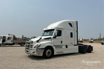 2023 Freightliner Cascadia 126 6x4 T/A Sleeper Truck Tractor
