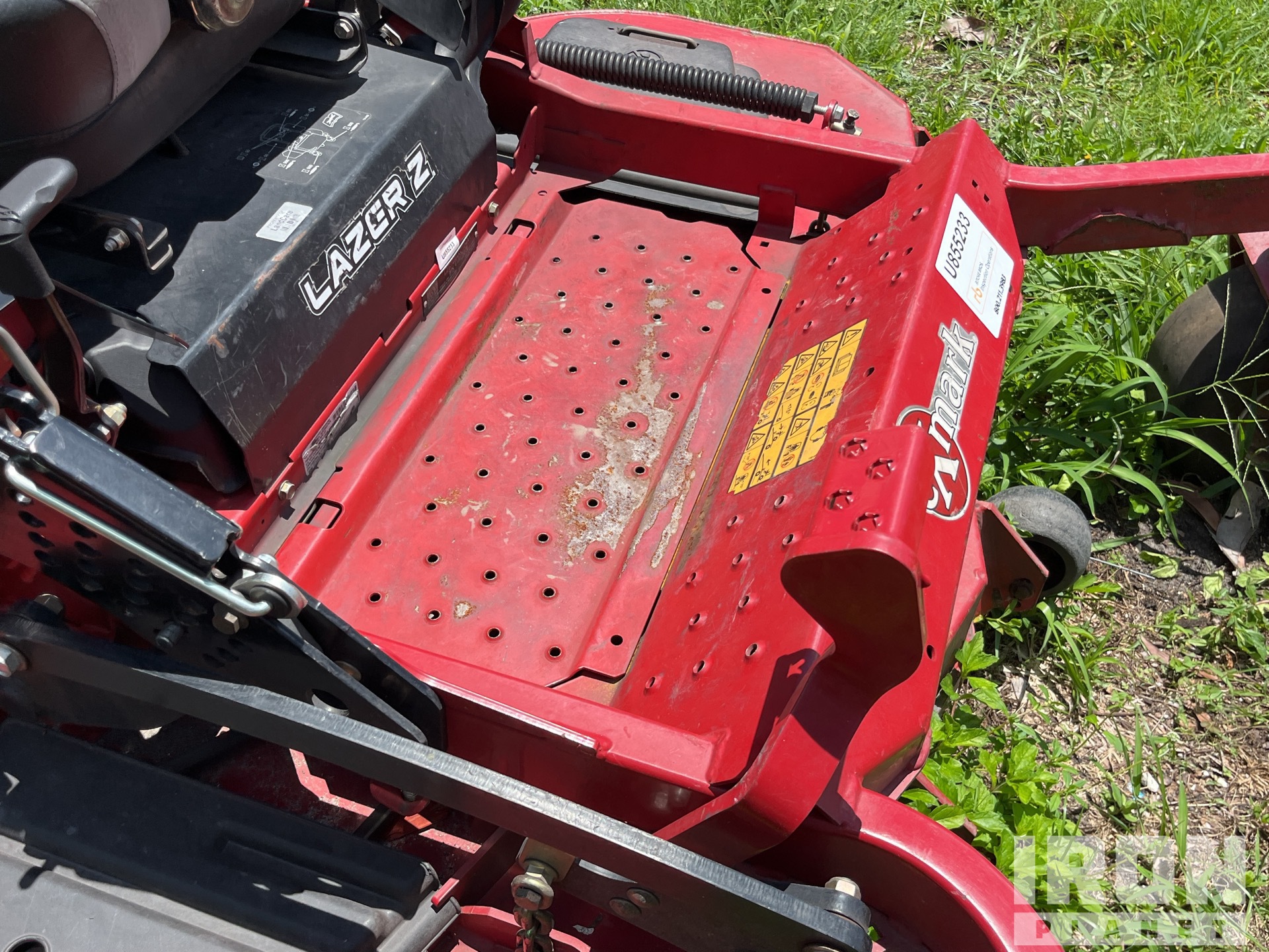 2022 Exmark Lazer Z Zero-Turn Lawn Mower (Inoperable) in