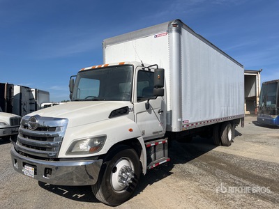 2018 Hino 268A 4x2 Furgoneta caja cerrada