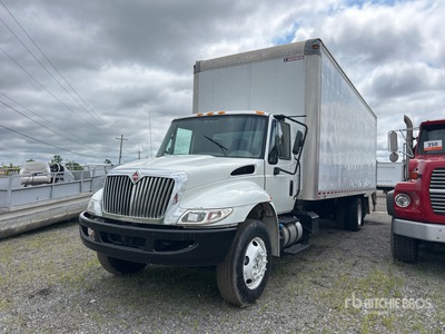2019 International 4300 4x2 Moving Van Truck