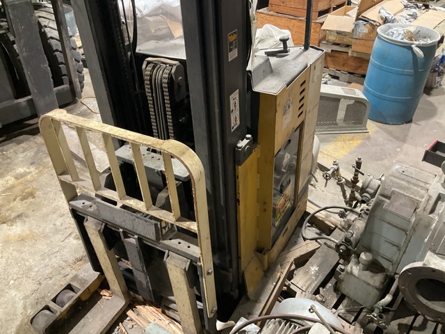 1990 Yale NR035AANL36SE101 3500 lb Reach Truck (Inoperable)