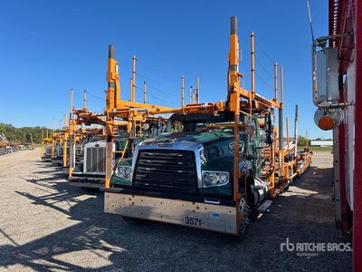 2014 Freightliner 114SD 6x4 Car Carrier Truck