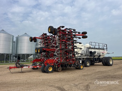 Bourgault 5710 75 ft Pneumatische Drillmaschine
