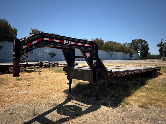 2019 PJ FD402 38 ft T/A Gooseneck Flatbed Trailer 2019 PJ FD402 38 ft T/A Gooseneck Flatbed Trailer