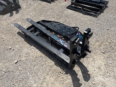 2025 GIYI GYD-CYHC 60 in Skid Steer Forks (Unused)