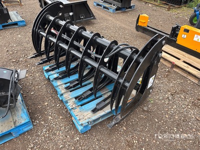 2025 GIYI GY-CLG72C 72 in Skid Steer Grapple (Unused)